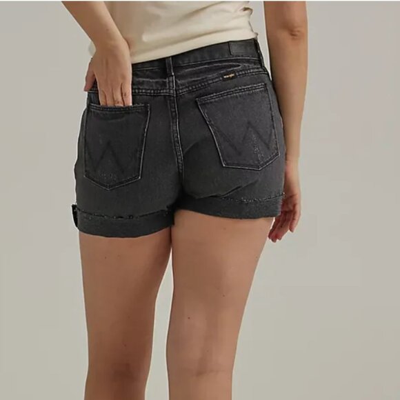 NWT Wrangler Women's Destructed Denim Loose Roll Short Moonlight - Picture 3 of 10
